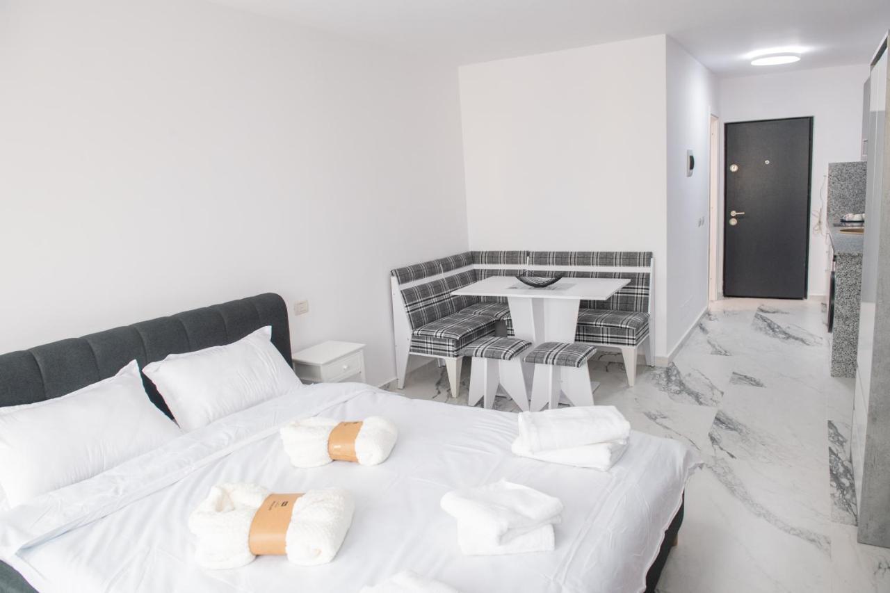 Apart Hotel Center Пьятра-Нямц Экстерьер фото