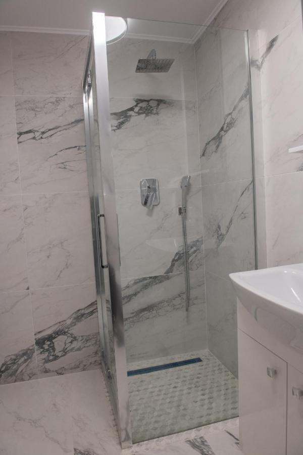 Apart Hotel Center Пьятра-Нямц Экстерьер фото