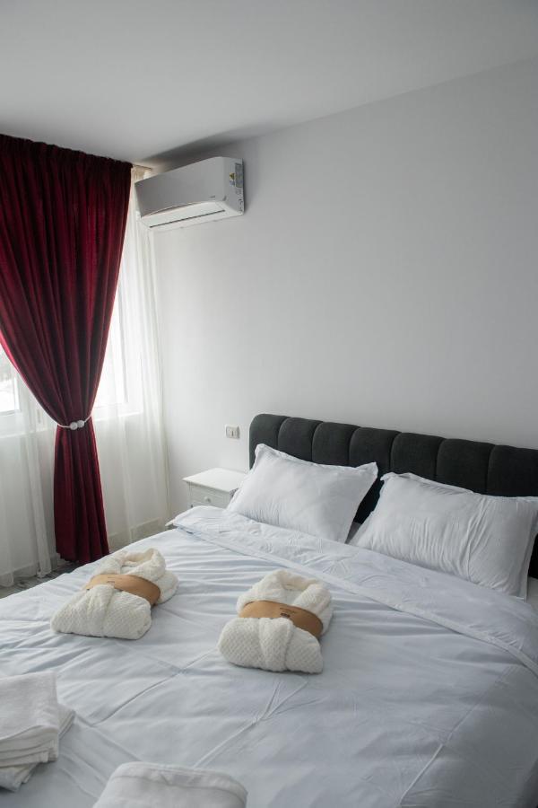 Apart Hotel Center Пьятра-Нямц Экстерьер фото